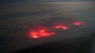 Viral Post: Pilot capture ‘strange’ red cloud from Stranger Things