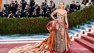 Blake Lively and Versace became the highlight of Met gala 2022