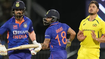Kohli-Stoinis confrontation in 3rd ODI goes Viral - Ind VS Aus