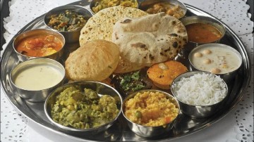 Best of Regional Delicacies to try in Delhi at State Bhavan Canteens