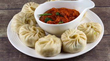 Places that Serve the Best whole Wheat Momos in Delhi, where you Must eat Once in a Lifetime.