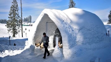 Gulmarg grand igloo cafe welcomes tourists, leaving them amazed with its architecture