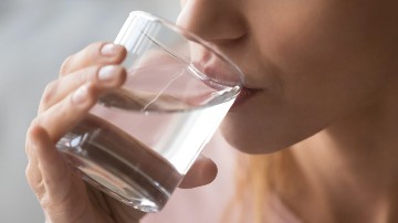 Health tips: How to drink more water every day.  