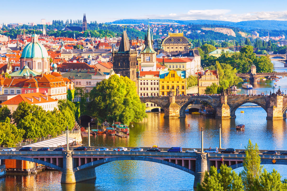 Experience the best Nightlife in these cities of Europe