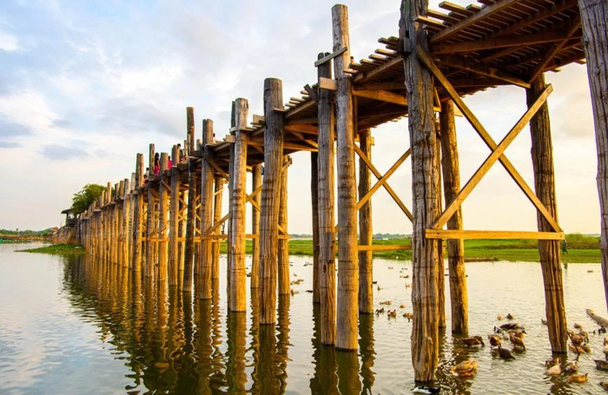 7 Most Dangerous Bridges Around the World - Risky Path