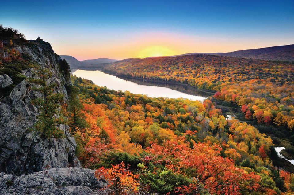 Top Places to See the Beautiful Fall Foliage - News Mytra Travels