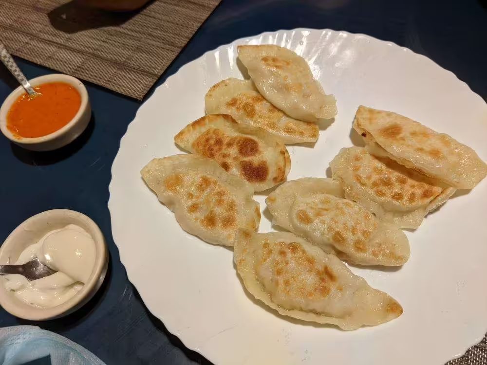 Places that Serve the Best whole Wheat Momos in Delhi, where you Must eat Once in a Lifetime.