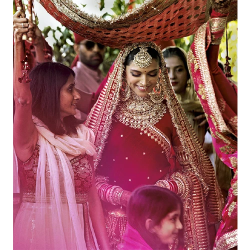 Sabyasachi designer bridal lehenga that Bollywood actresses wore on their wedding day