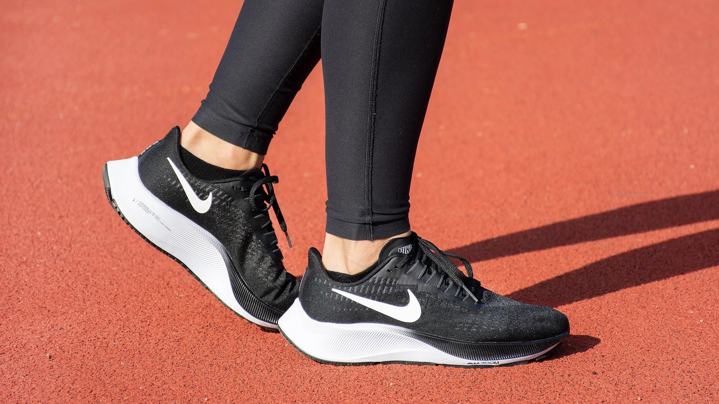 6 Basic Shoes That all Every Woman Should Have in Her Closet