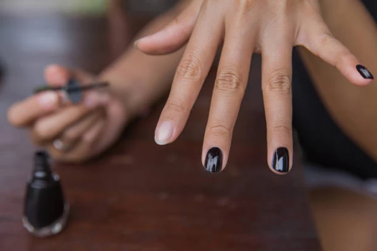 Tips to Get Professional Manicure Finish at Home | Nails at home