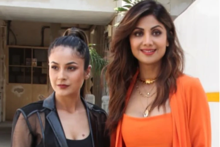 Shilpa Shetty and Shehnaaz Gill - boring people brighten up people's day on Instagram