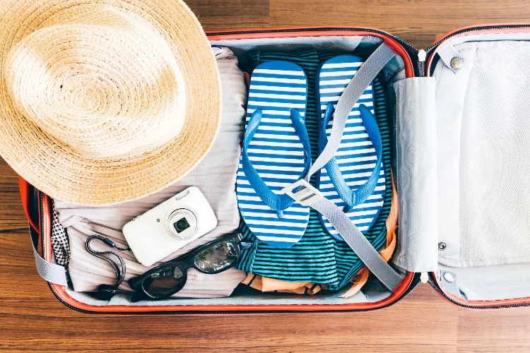 7 Must need travel accessories for all travelers to make your travel Fun