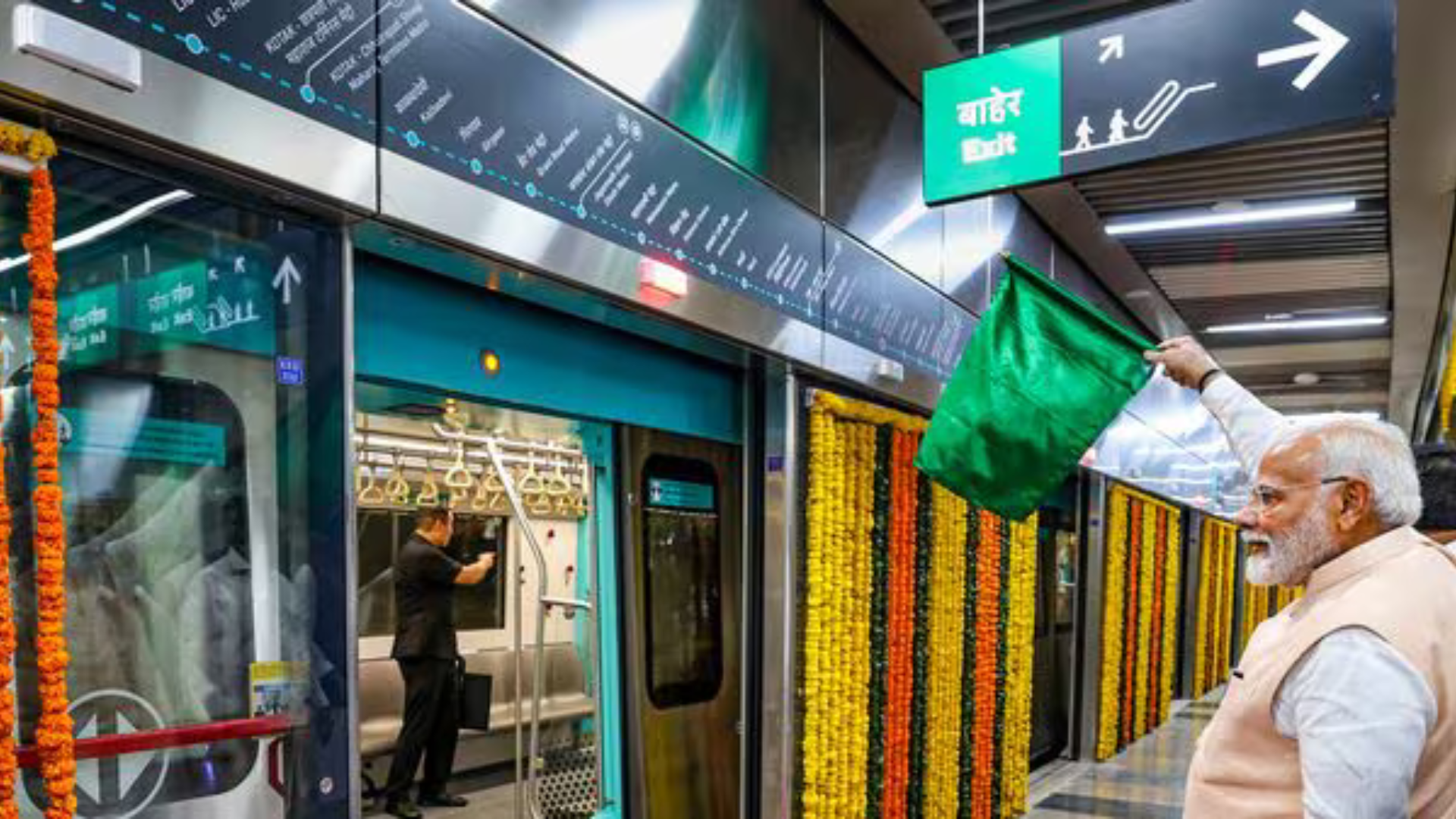 PM Modi Inaugurates Mumbai Metro